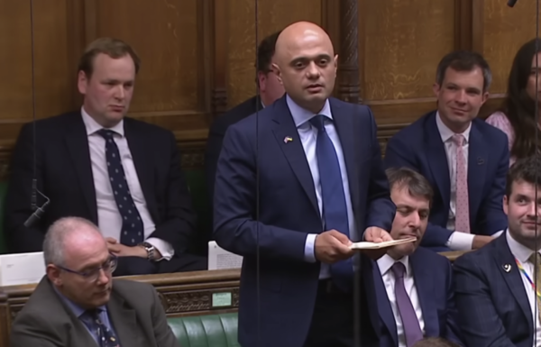 Boris Johnson decidió dimitir “por motivos de conciencia” tras escuchar el sermón de un pastor