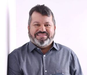 Carlos Bernardo considerado líder en la región