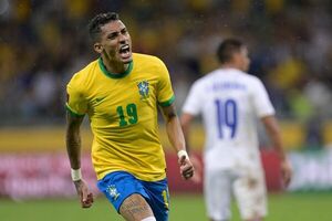 Barcelona acordó con Leeds para incorporar a Raphinha - Fútbol Internacional - ABC Color