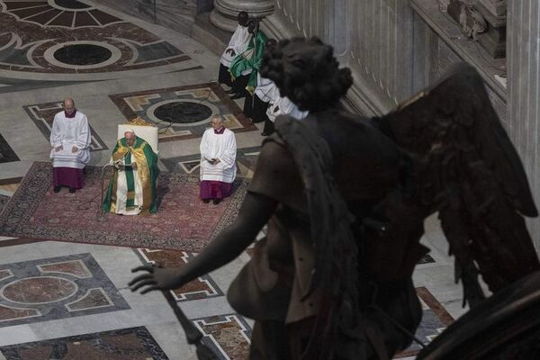 Inédita decisión de Francisco: quiénes son las tres mujeres asignadas al Dicasterio de Obispos - Mundo - ABC Color