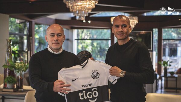 Sergio Otálvaro renueva con Olimpia