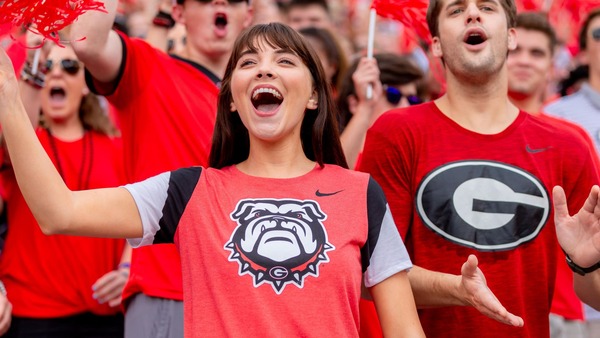 Nike firma acuerdo para diseñar y fabricar ropa deportiva universitaria | Deportes | 5Días