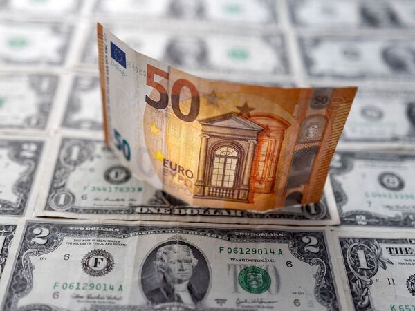 Gobiernos y consumidores de la Eurozona, preocupados por la paridad euro-dólar | 1000 Noticias