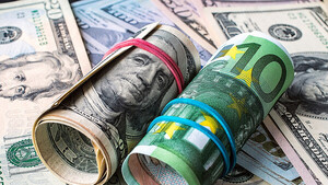Diario HOY | El dólar supera el valor del euro por primera vez en 20 años