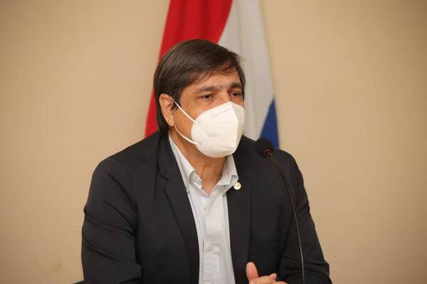 Crónica / Familiares de don Ramón piden la cabeza del presi del IPS Vicente Bataglia