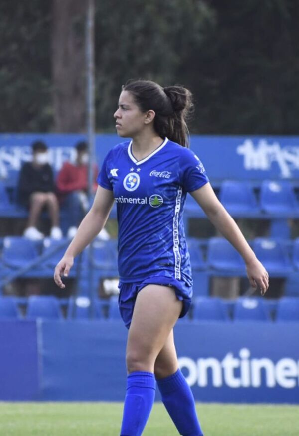 Fútbol Femenino: General, único líder de la Sub 18 - Fútbol - ABC Color