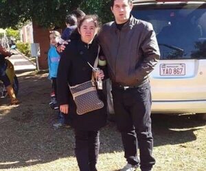 Descartan ataque cardíaco tras examen forense a mujer golpeada por sus hijas