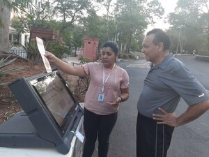 Diario HOY | Avanza divulgación de las máquinas de votación en puntos estratégicos