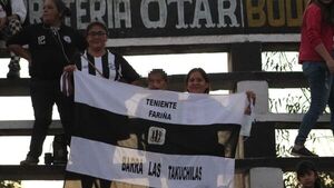 Barra Las Takuchilas, fieles seguidoras del Club Teniente Fariña