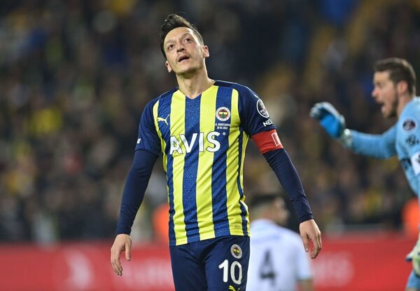 Diario HOY | Mesut Özil deja el Fenerbahçe de Turquía