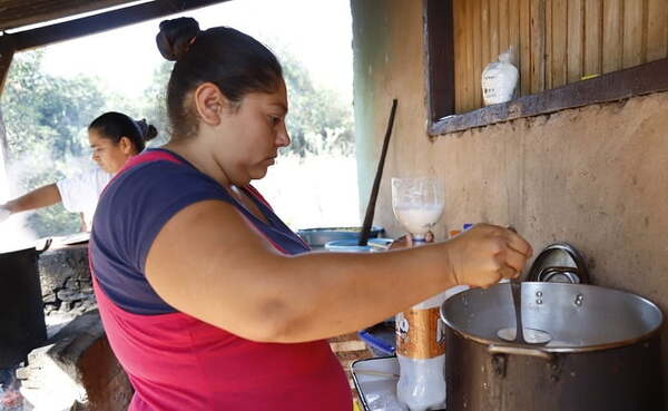 Poder Ejecutivo promulgó ley que fortalecerá y apoyará a comedores y centros comunitarios - Noticiero Paraguay