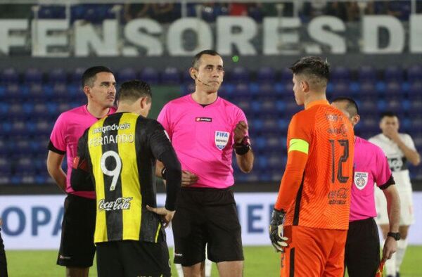 Los árbitros para el inicio del Torneo Clausura