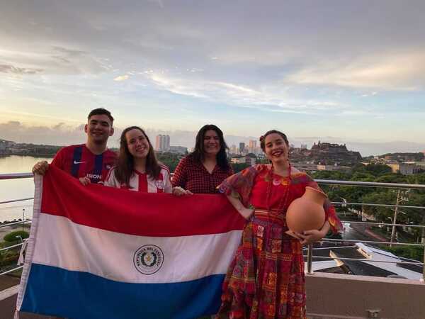 Estudiantes representaron a la UNE en Cartagena de Indias - La Clave
