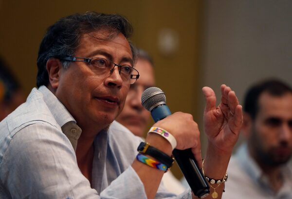 Representantes de Gustavo Petro piden a Estados Unidos una renegociación del TLC - MarketData