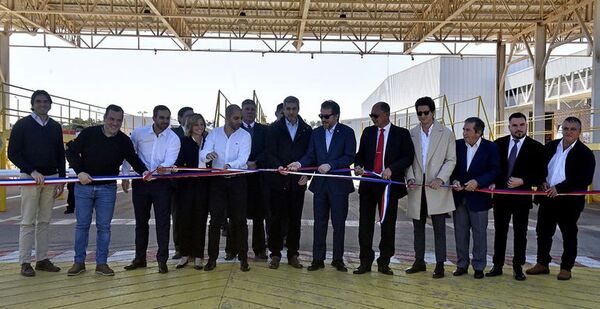 Cervepar inauguró avanzado centro de distribución, con impacto sostenible - Negocios - ABC Color