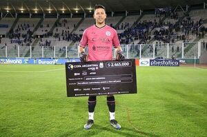Juan Espínola avanza con Godoy Cruz en la Copa Argentina - Fútbol - ABC Color