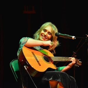 Denise Henstcholek propone bossa, jazz y algo más - Música - ABC Color