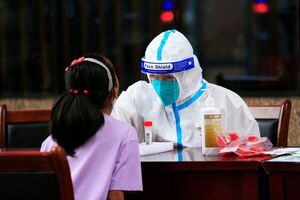 Casos globales de covid-19 suben por quinta semana consecutiva - Mundo - ABC Color