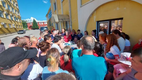 Ucranianos se refugian en Rusia de la campaña bélica de Putin - Mundo - ABC Color