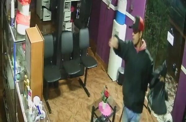 Dos delincuentes vacían una peluquería en jurisdicción del a subcomisaria 046 – Diario TNPRESS