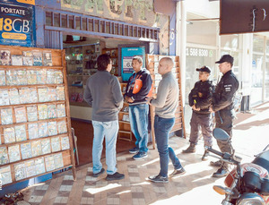Comercios sin patentes son clausurados por la Comuna - La Clave