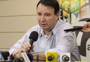 En IPS renuncian autoridades médicas, pero Bataglia se aferra al cargo - El Independiente