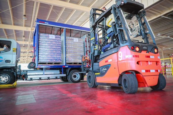 Cervecería renueva apuesta al país mediante millonaria inversión en su centro de distribución