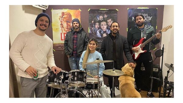 Nadia Portillo se reunió con el elenco de Santa Cumbia