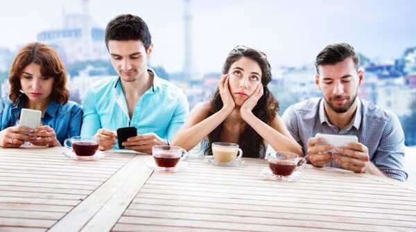 Phubbing: ¿sos víctima o victimario?  - Estilo de vida - ABC Color