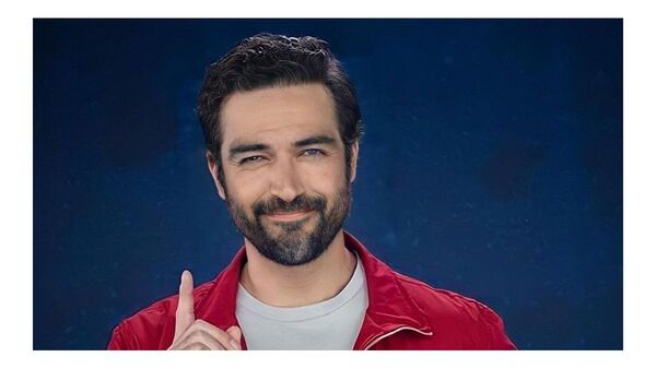 El ex RBD, Alfonso Herrera es el primer Batman latino