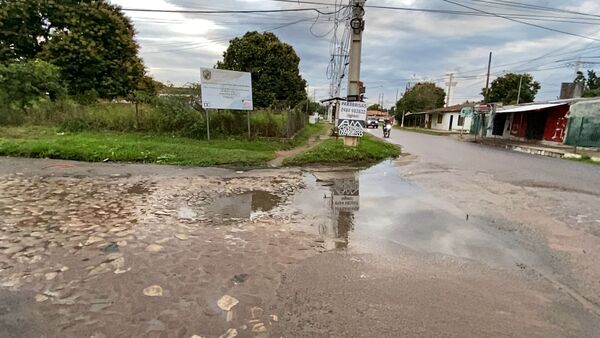 Vecinos de Roque Alonso denuncian obras en mal estado a poco tiempo de ser inauguradas