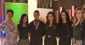 La Nación / Participantes de Reinas del Paraguay protagonizaron raro momento en TV