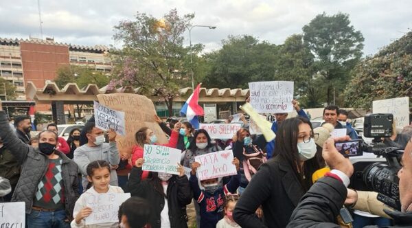 Familia de Don Samudio vuelve a repudiar negligencia del IPS: “No bastan las renuncias”
