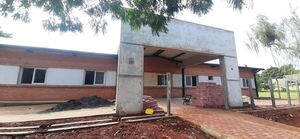 Puestos de salud construidos por Itaipú paralizados por falta de pagos - ABC en el Este - ABC Color