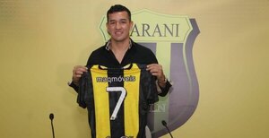 '¡Volvió a casa!': Guaraní presentó oficialmente a Néstor Camacho