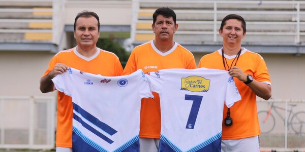 Versus / La particular liga donde Héctor Blanco continuará su carrera como DT - Paraguaype.com