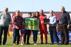 Versus / Tras 18 años de carrera profesional, "Teto" Cristaldo le dice adiós al fútbol - Paraguaype.com