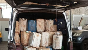 Incautan camioneta con 1.700 litros de combustible de contrabando