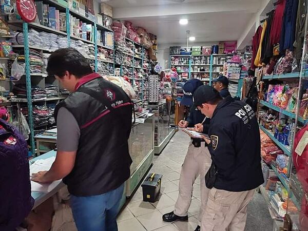Fiscalía incautó mercaderías falsificadas en Luque - Nacionales - ABC Color