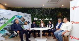 La Nación / Anoche lanzaron la Expo Rodeo Trébol