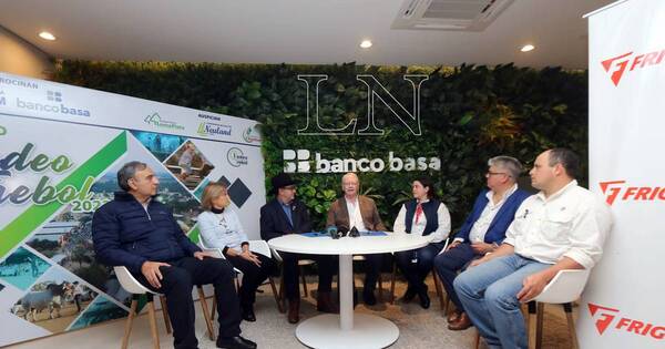 La Nación / Anoche lanzaron la Expo Rodeo Trébol