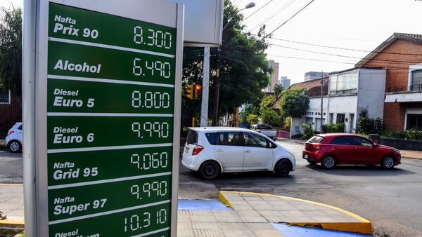 Por ahora no se reduce el precio de los combustibles