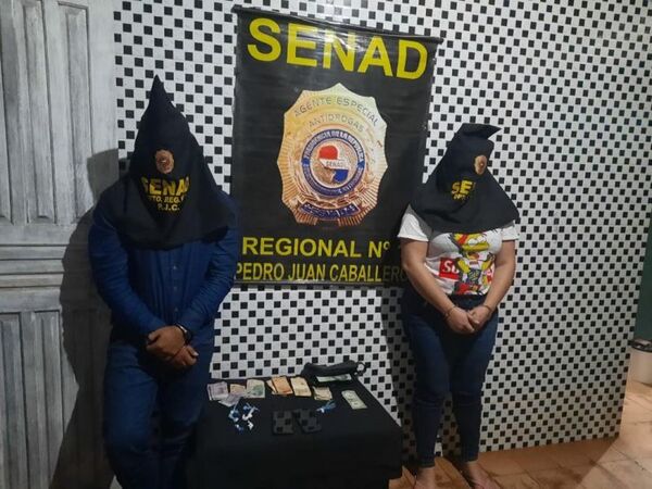 Pareja cayó con supuestas dosis de cocaína tras operativo de la Senad