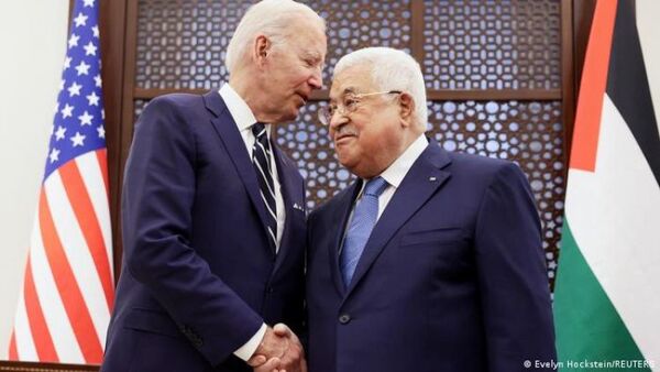 Biden dice que los palestinos necesitan un horizonte político hacia la paz