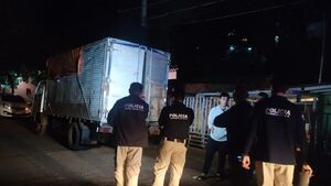 Transportadora es interceptada por piratas del asfalto en CDE