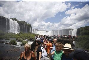La alta inflación siembra “incertidumbre” en el sector turístico de Argentina - Viajes - ABC Color