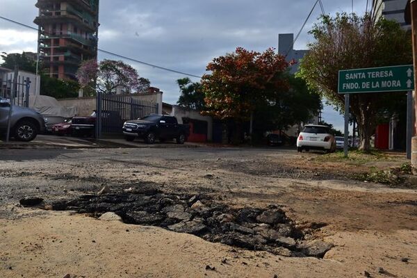 Essap destruyó asfalto de la Municipalidad de Asunción por "desconocimiento" - El Independiente