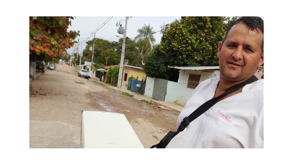 Vendedor de chura quiere hacerle un caldo ava a Richard Ortiz