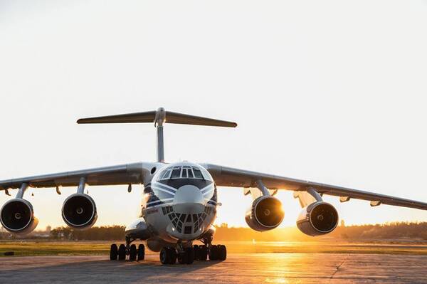 Crónica / Buitre chocha por un avión y la aeronave regresó a tierra
