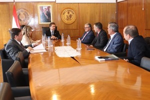 Diversas compañías internacionales manifiestan interés en invertir en Paraguay - MarketData
